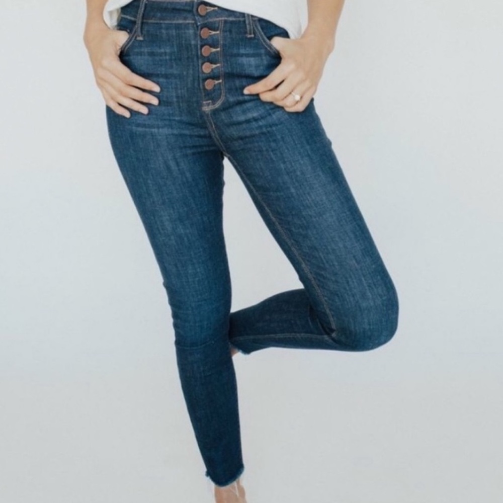 Carly Jean Los Angeles Carter Jeans